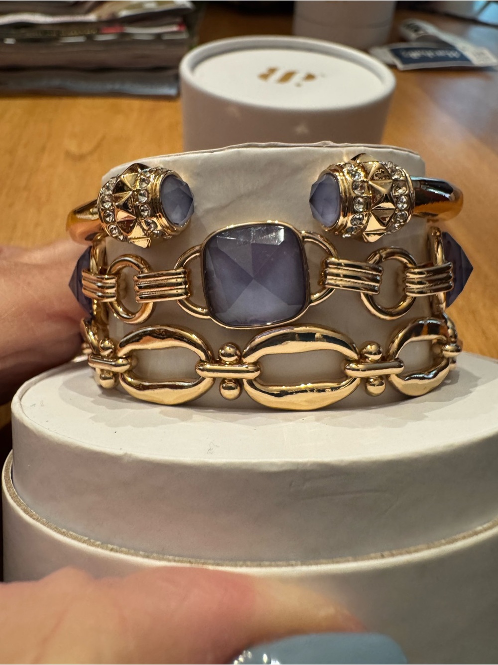 🆕 Bomb Party |She’s Regal And Dazzling |ST54576 | Genuine Mother Of Pearl